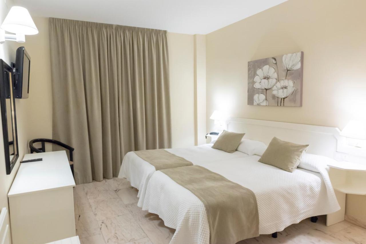 Hotel Ramomar Томельйосо Екстер'єр фото