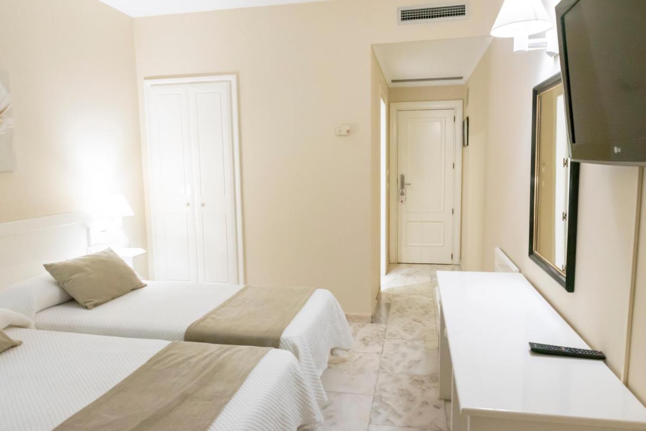Hotel Ramomar Томельйосо Екстер'єр фото