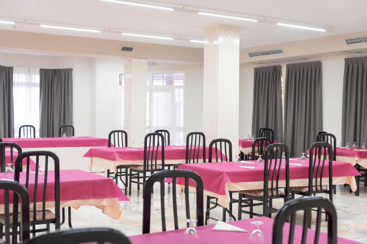 Hotel Ramomar Томельйосо Екстер'єр фото